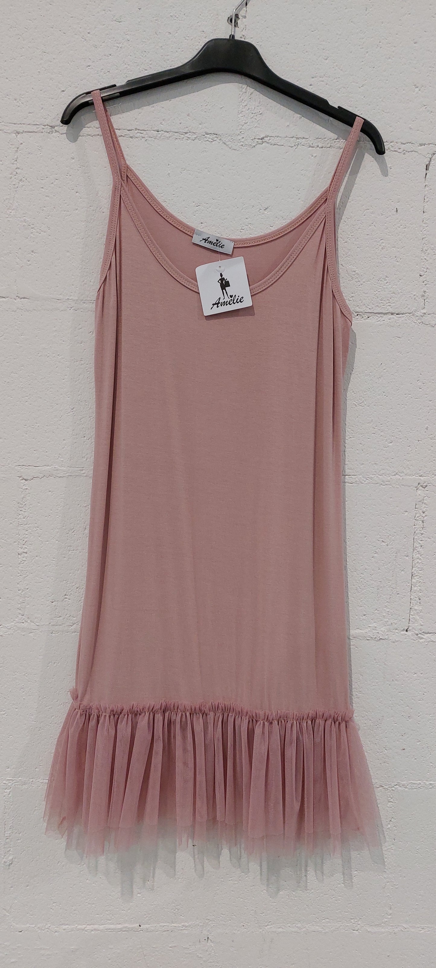 Sottoveste in viscosa con balza in tulle . Taglia unica Composizione 95%viscosa 5%elastan made in italy