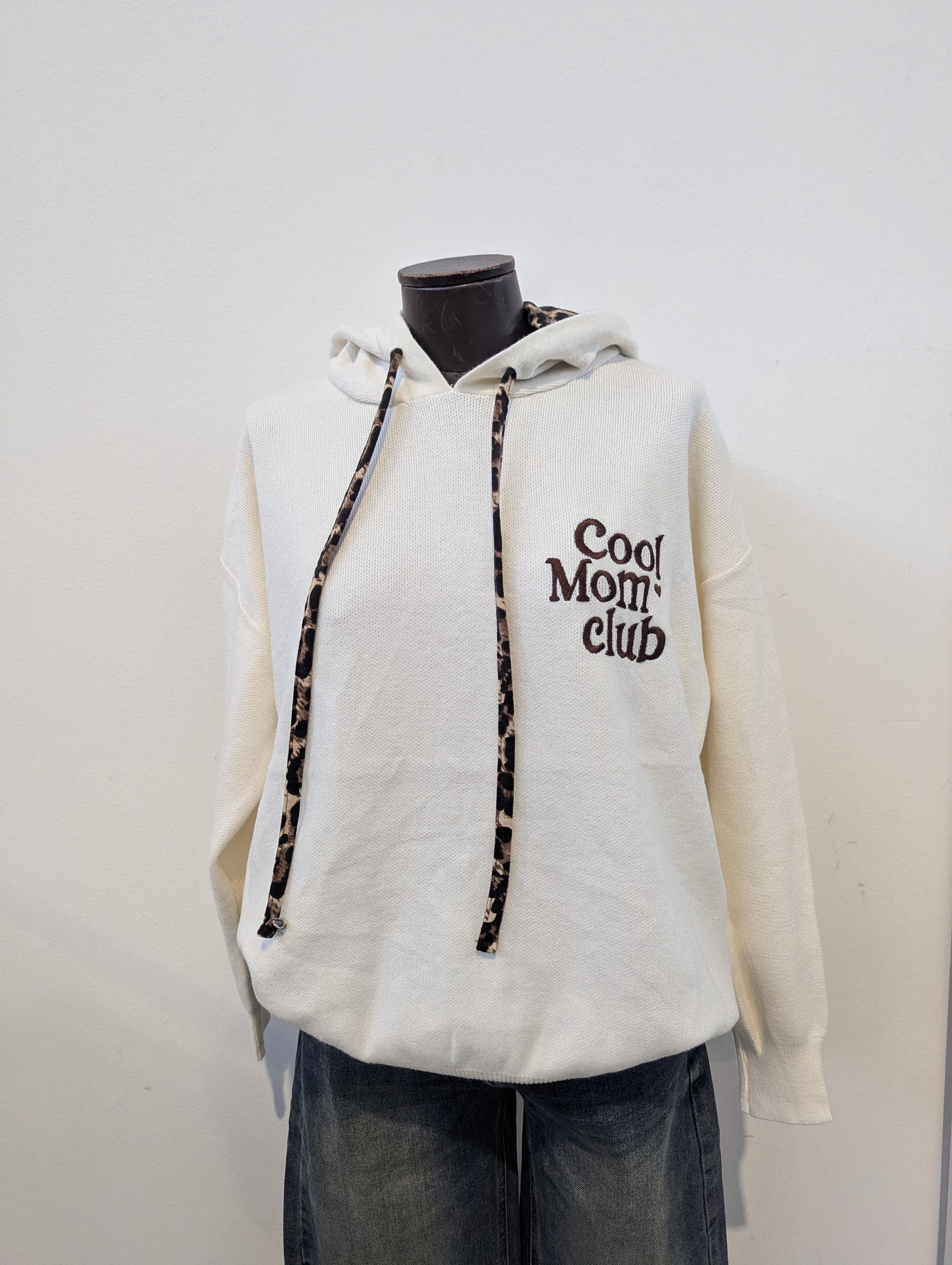 Felpa cappuccio foderato e coulisse leopardate. 