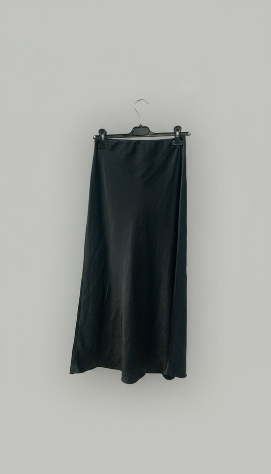 collezione autunno inverno  2025 2026 gonna in raso donna